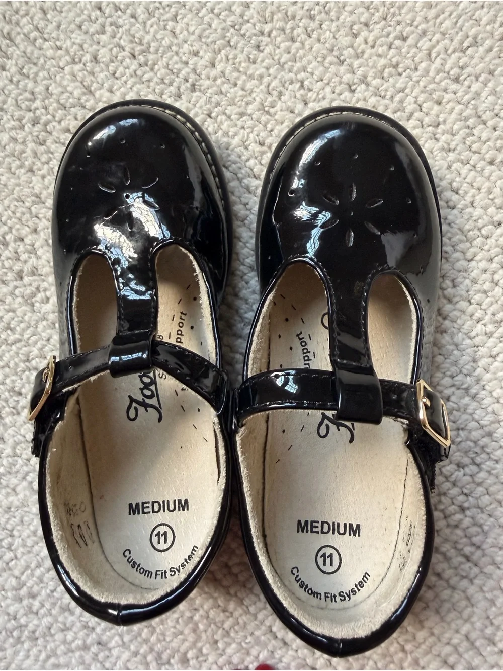 Footmates Toddler black t-strap patent leather Mary Jane 
